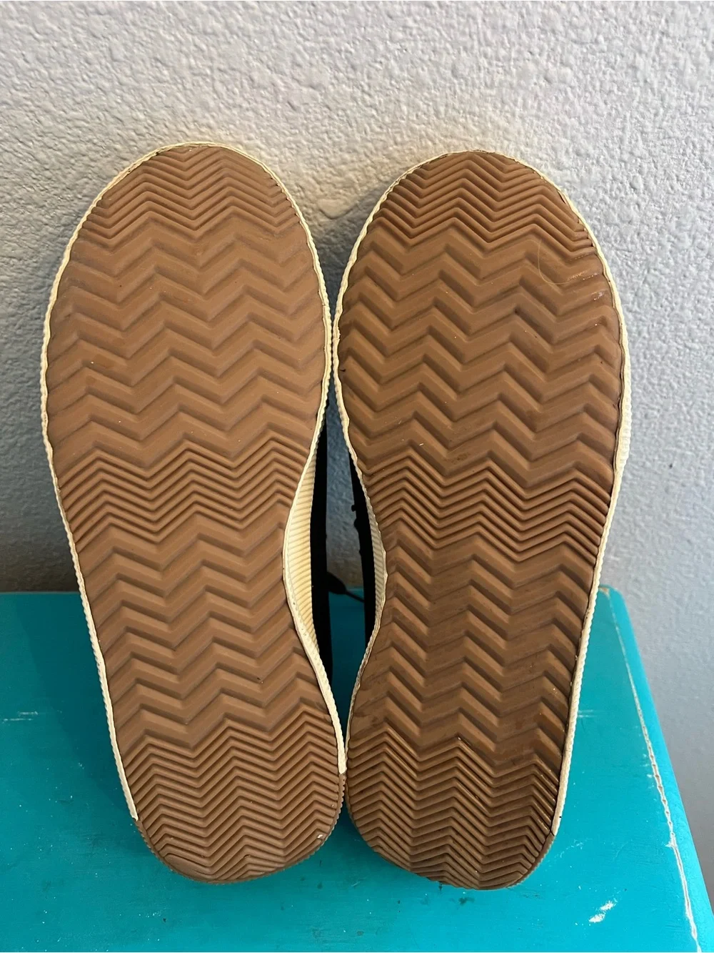 Sorel Out And About Waterproof Sneaker Black Size 10